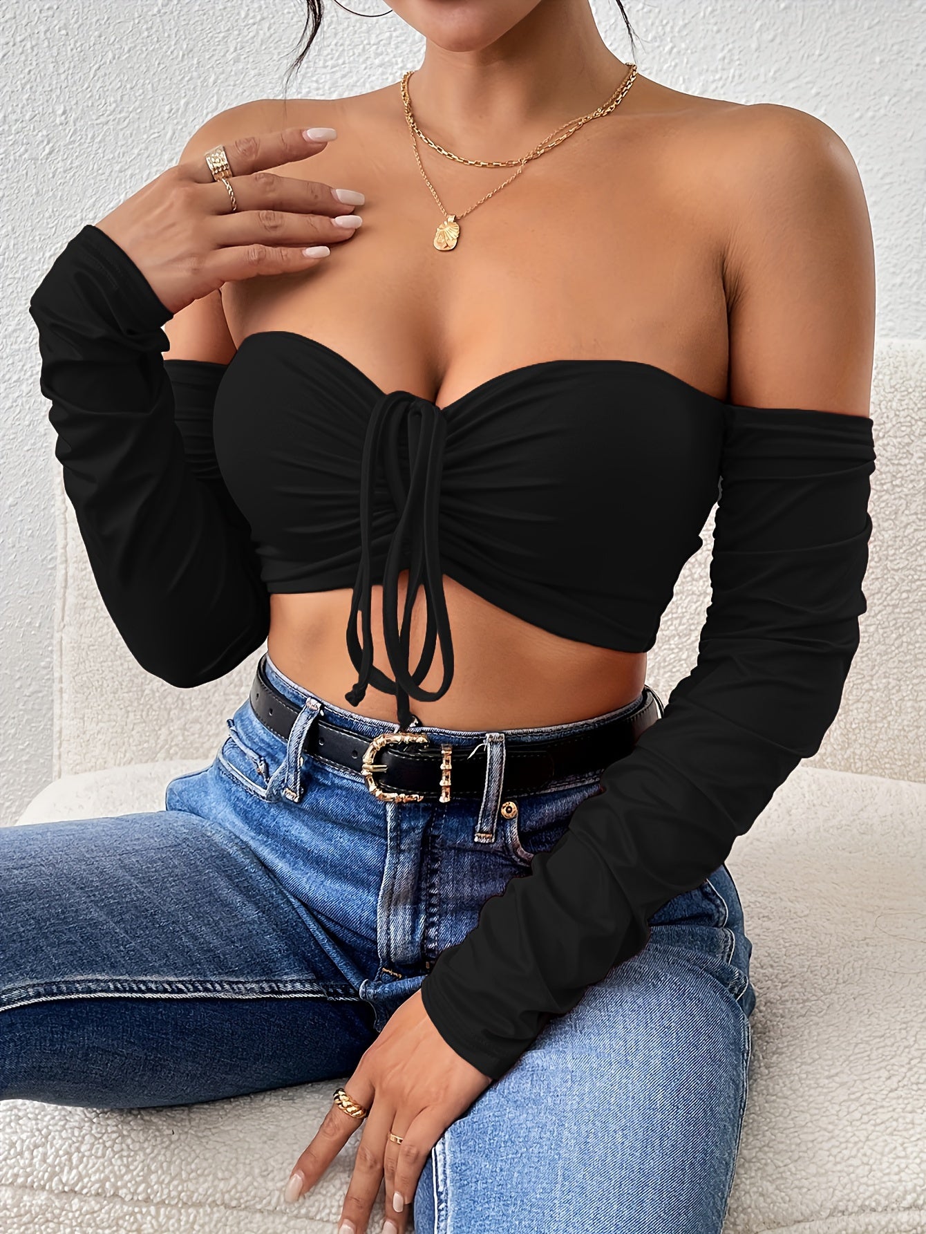 تي شيرت كروب بأكتاف مكشوفة وسحّاب أمامي Fashint
