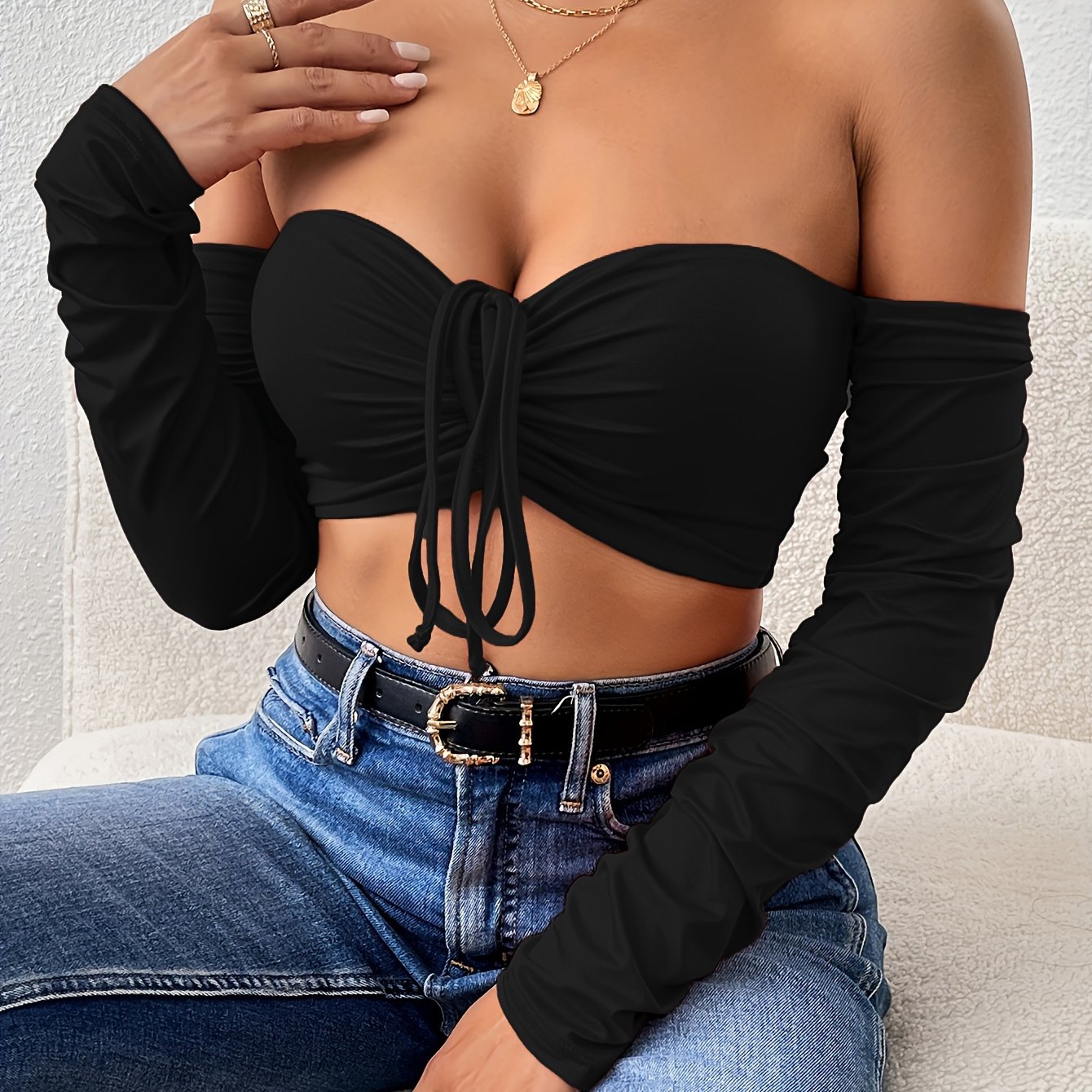 تي شيرت كروب بأكتاف مكشوفة وسحّاب أمامي Fashint