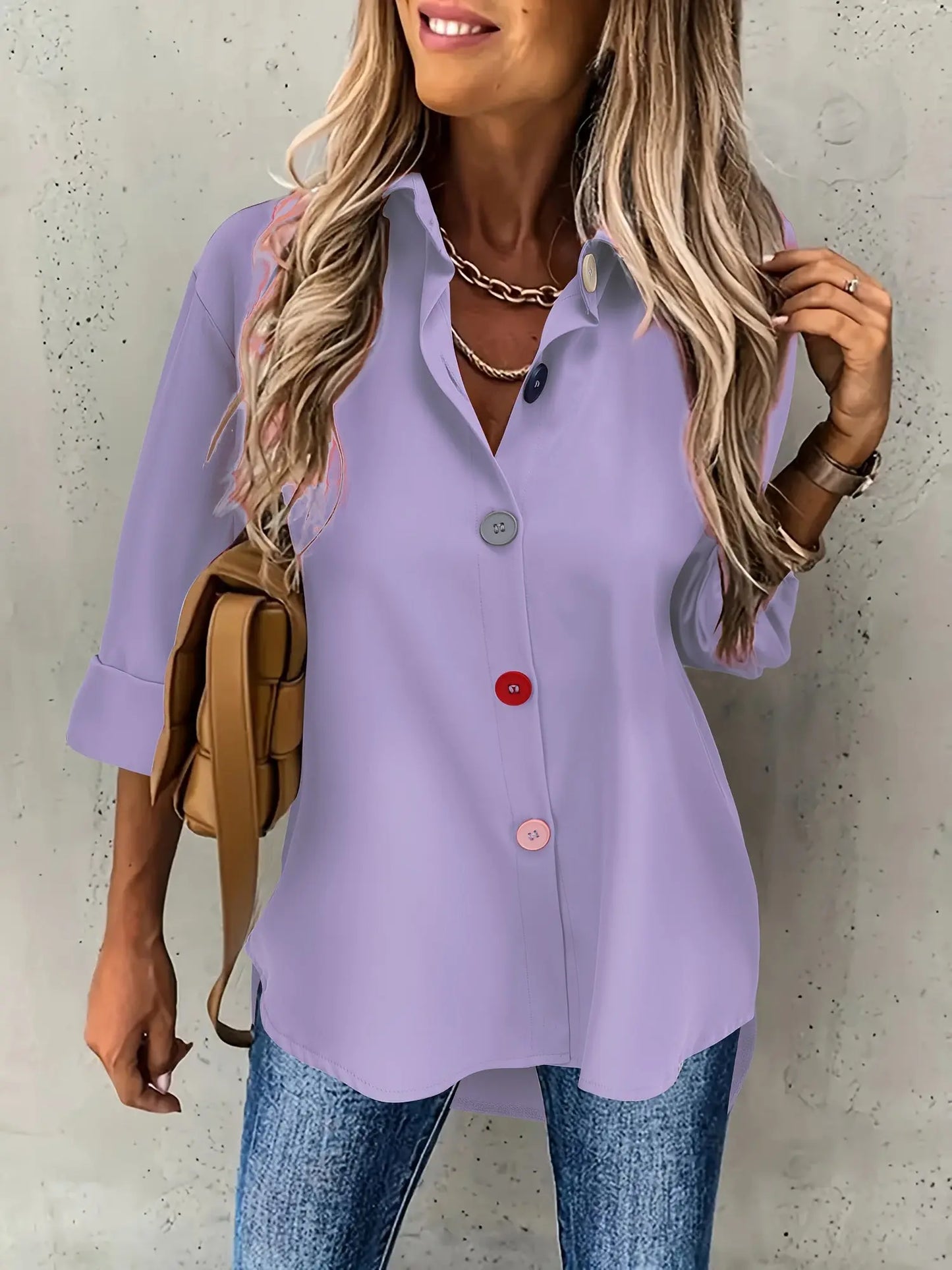 قمصان ملونة بأزرار نسائية عصرية Fashint