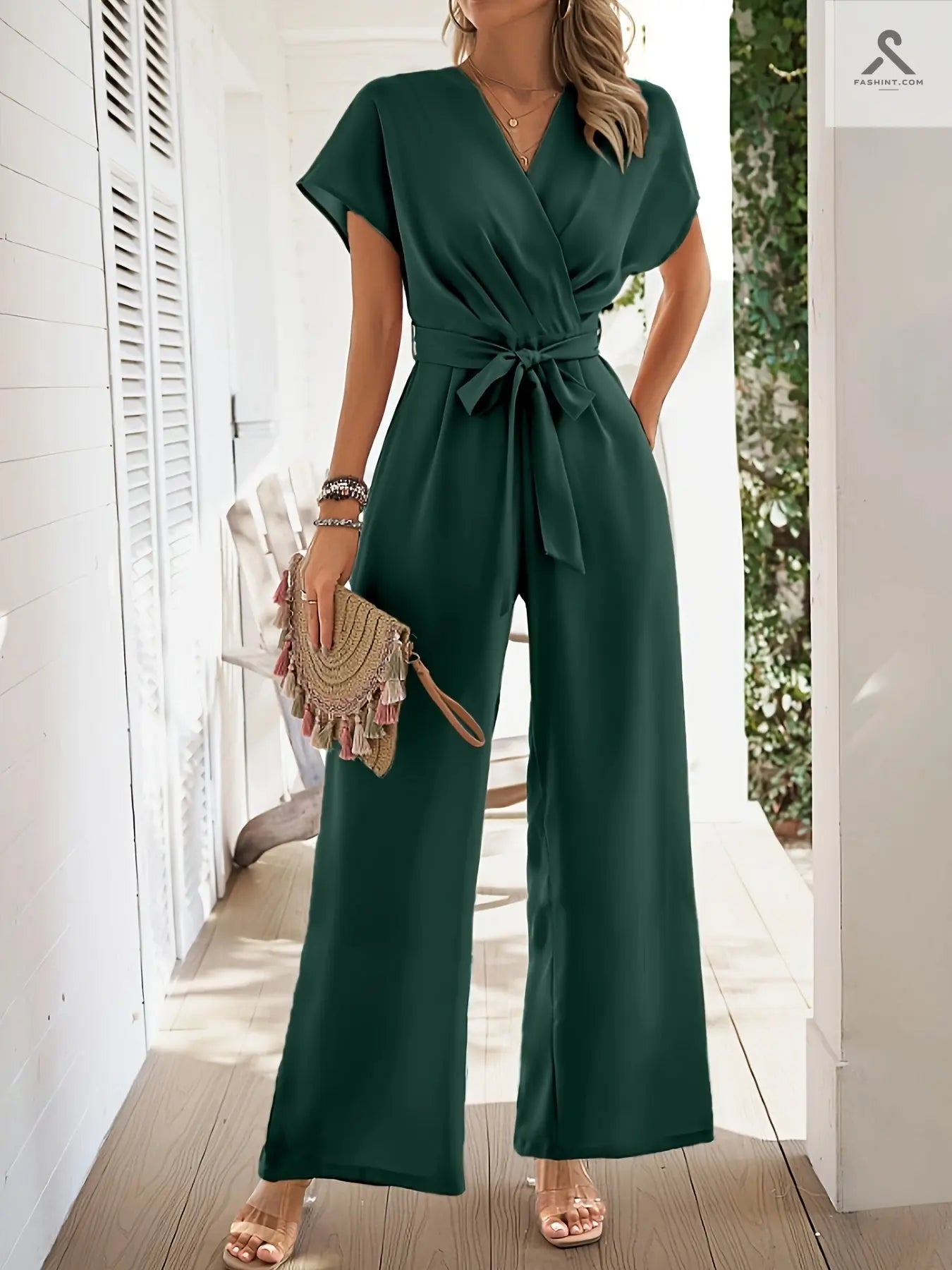 جسم قصير بكم قصير بتصميم ياقة منسوبة للسيدات Fashint