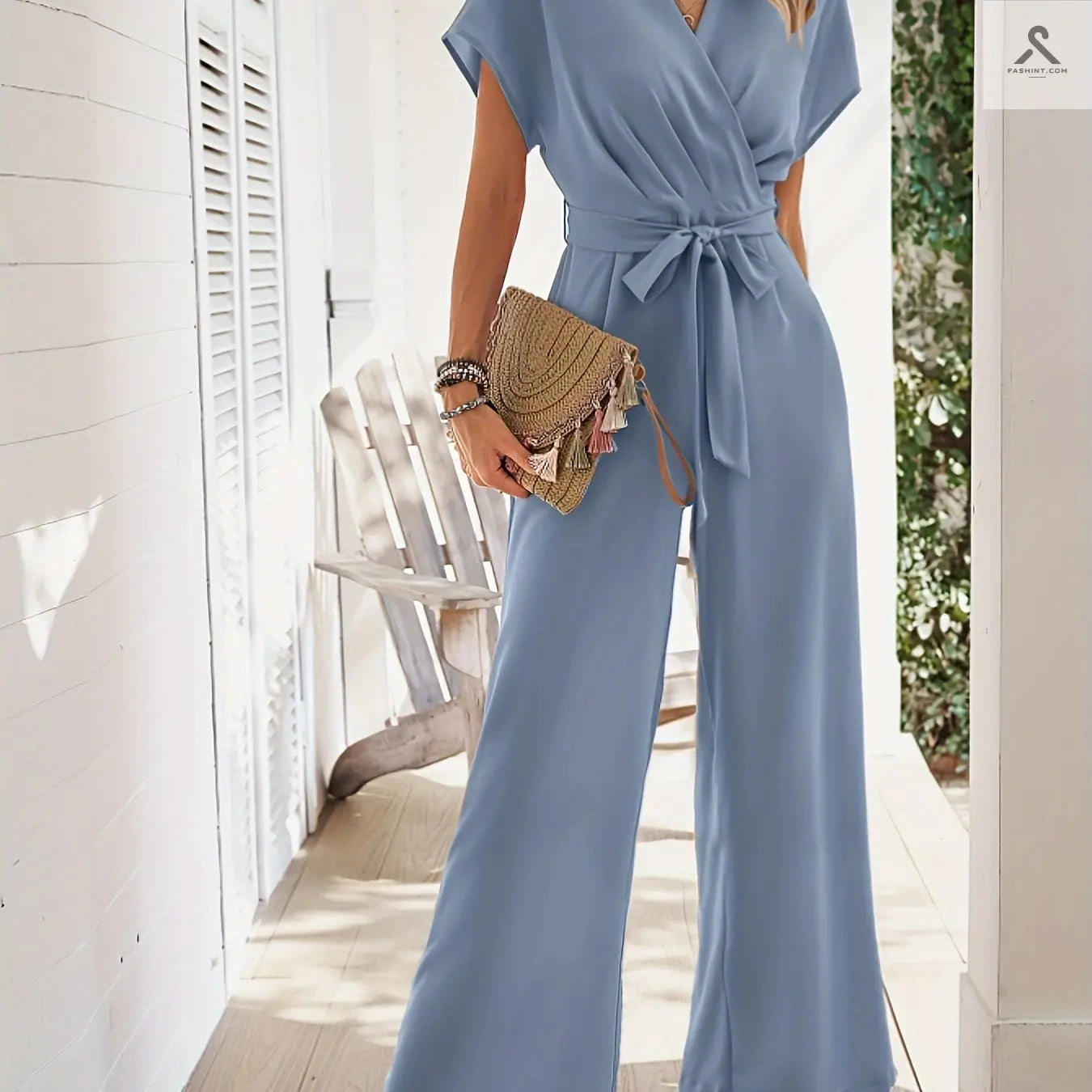 جسم قصير بكم قصير بتصميم ياقة منسوبة للسيدات Fashint