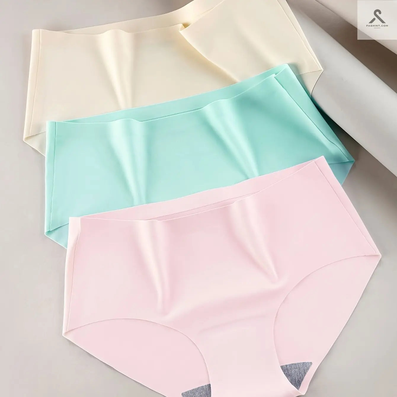 عبوة ثلاث قطع من السراويل الداخلية الخالية من السلاسل Fashint
