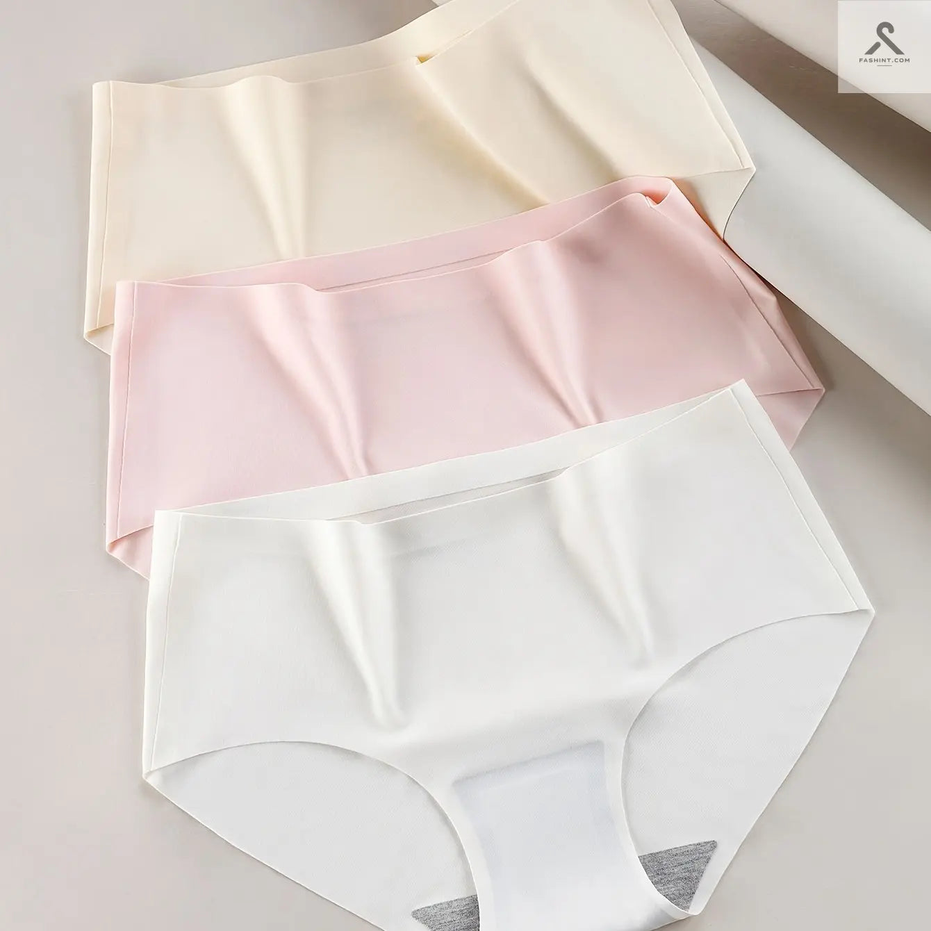 عبوة ثلاث قطع من السراويل الداخلية الخالية من السلاسل Fashint