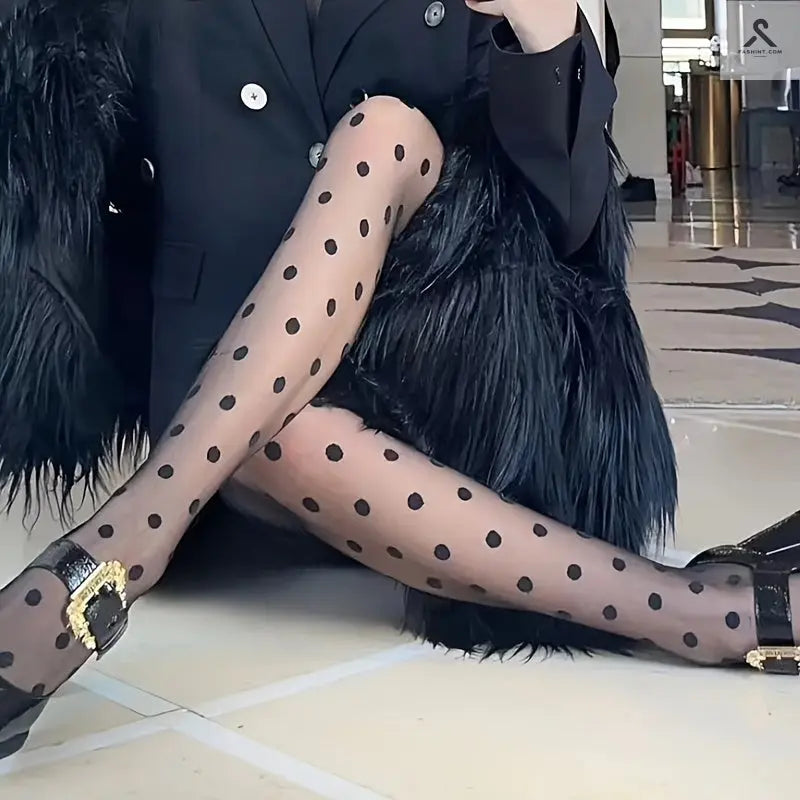 جوارب شفافة بنقاط البولكا للسيدات Fashint