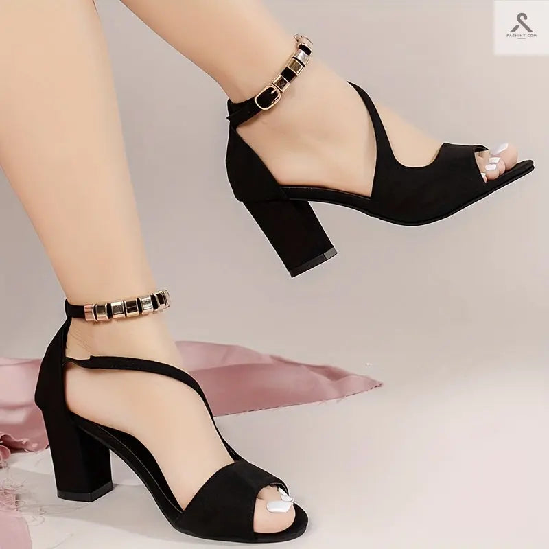 صندل نسائي بتصميم أنيق وألوان مريحة Fashint