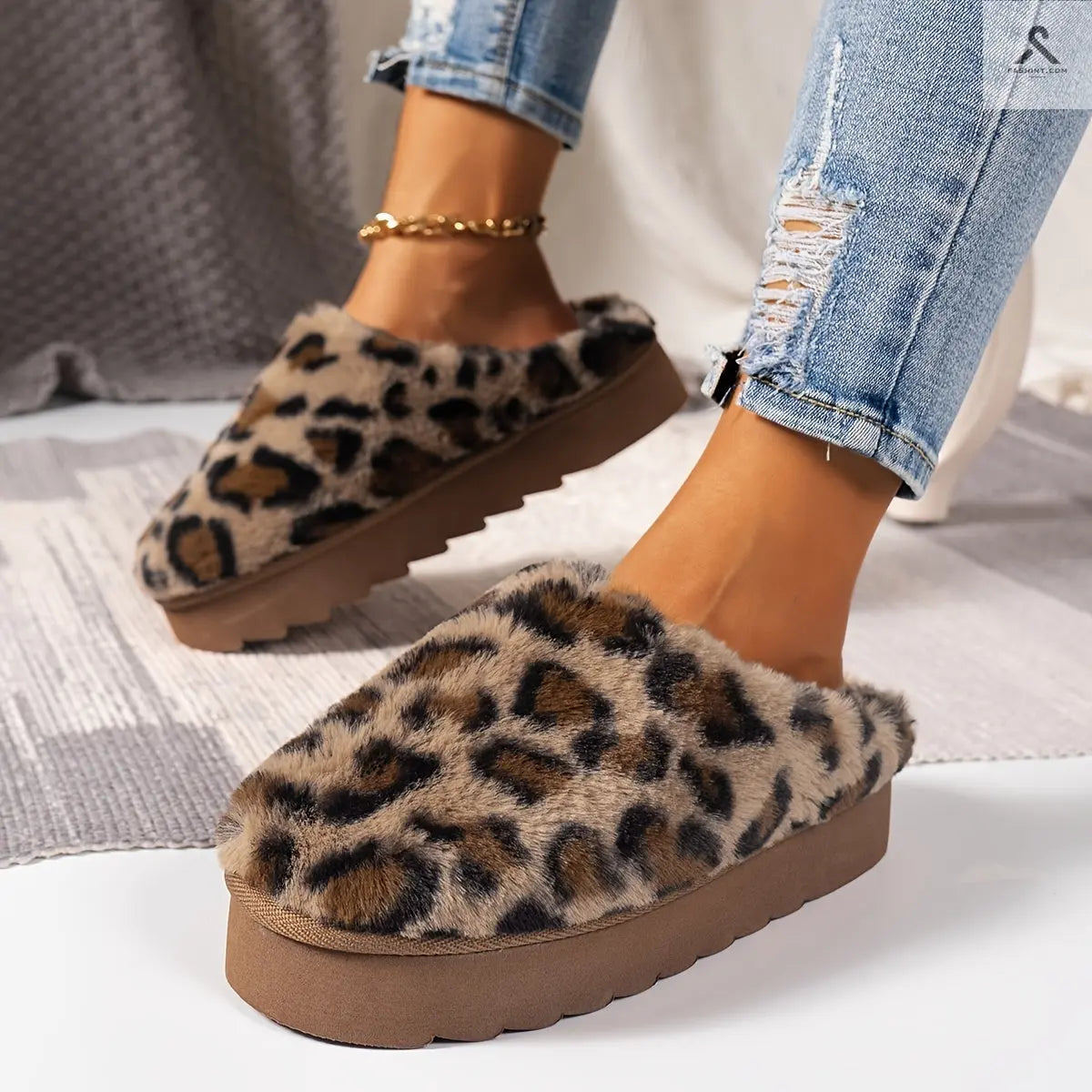 نعال منزلية دافئة بلون موحد Fashint