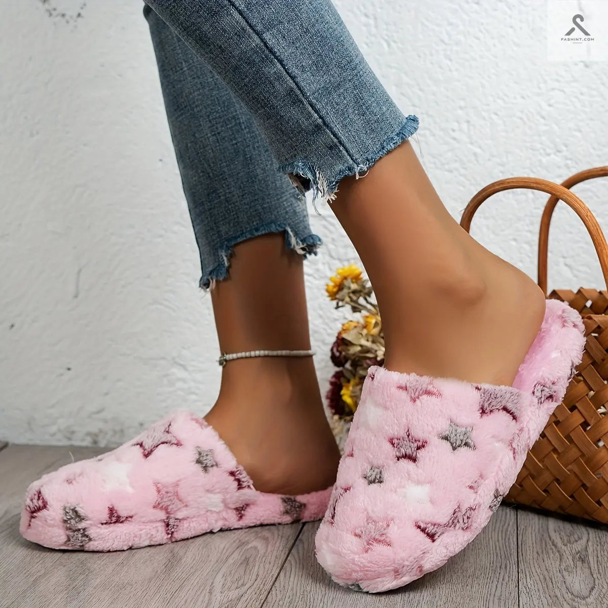نعال دافئة بنمط نجوم مرحة حذاء منزلي مريح قابل للانزلاق Fashint