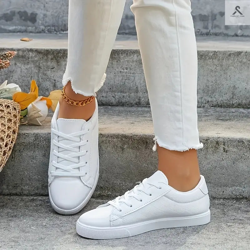 أحذية رياضية نسائية بألوان موحدة مصممة بشكل كاجوال Fashint