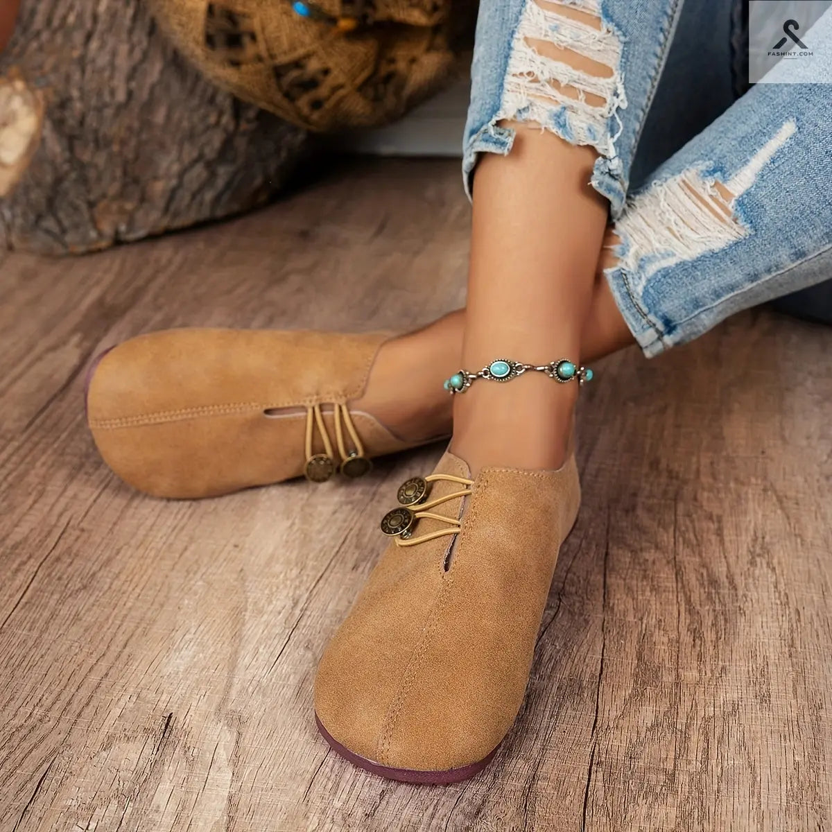 أحذية نسائية كاجوال مزينة بإبزيم بقعدة ناعمة ولون موحد Fashint