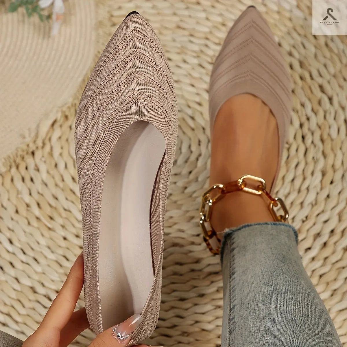 احذية مسطحة بأصابع مدببة للنساء بلون موحد Fashint