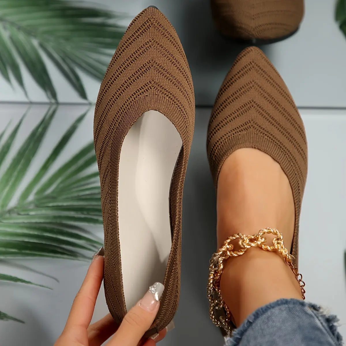 احذية مسطحة بأصابع مدببة للنساء بلون موحد Fashint