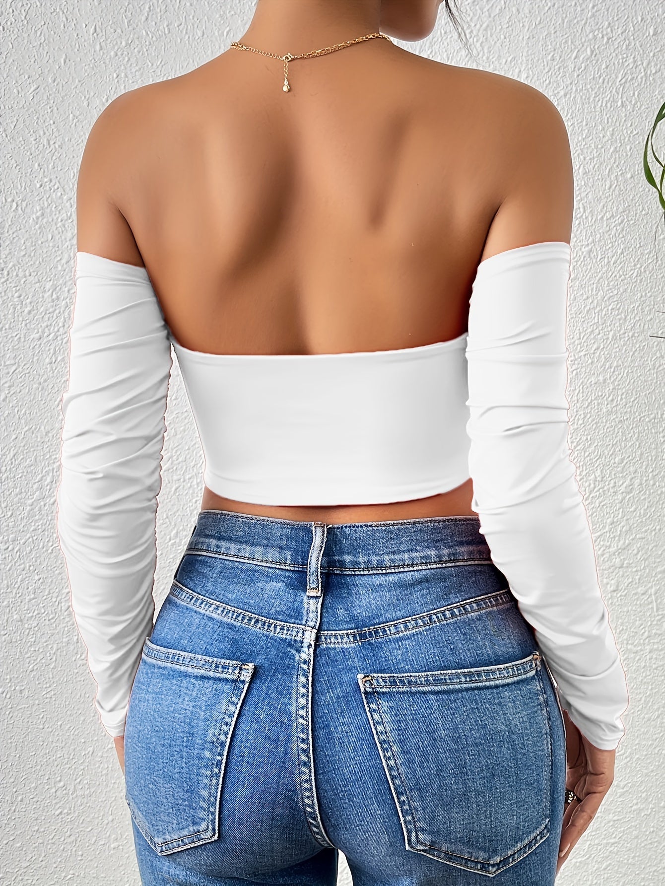 تي شيرت كروب بأكتاف مكشوفة وسحّاب أمامي Fashint