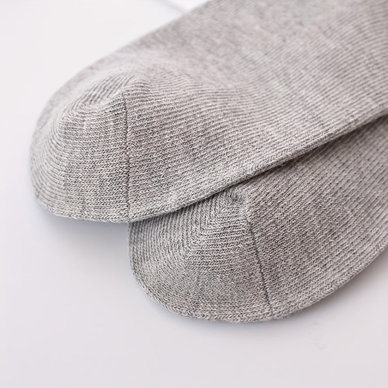 جوارب رياضية مثالية للأولاد بعمر 8-12 سنوات Fashint