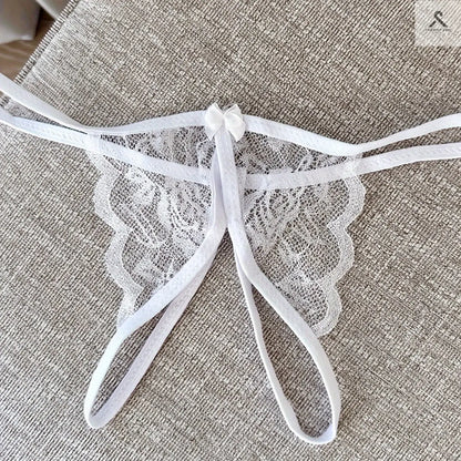 تشكيلة من ملابس داخلية من الدانتيل الزهري مع تصميمات جذابة Fashint