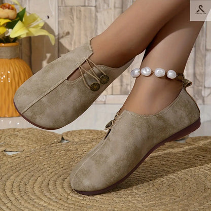 أحذية نسائية كاجوال مزينة بإبزيم بقعدة ناعمة ولون موحد Fashint