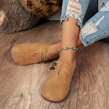 أحذية نسائية كاجوال مزينة بإبزيم بقعدة ناعمة ولون موحد Fashint