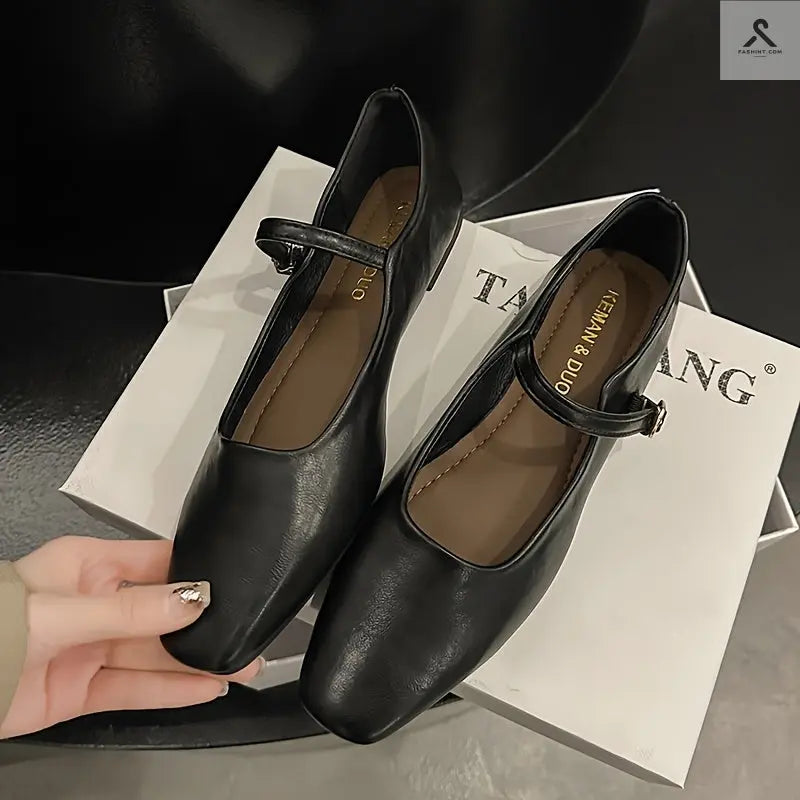 أحذية نسائية مسطحة بألوان صلبة ومقدمة مربعة مع حزام أنيق Fashint