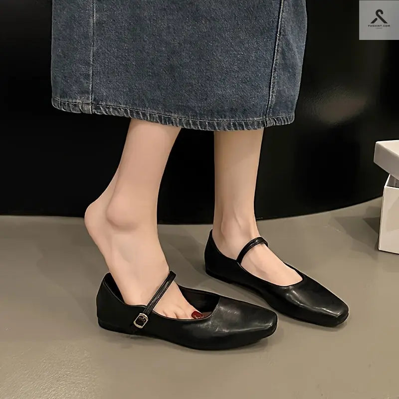أحذية نسائية مسطحة بألوان صلبة ومقدمة مربعة مع حزام أنيق Fashint
