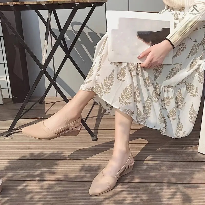 أحذية نسائية بيج أنيقة من PVC - مقاومة للماء، مقاومة للزلق، مع نعل سميك مريح، كعب متوسط الارتفاع - أحذية موضة متعددة الاستخدامات لجميع الفصول Fashint