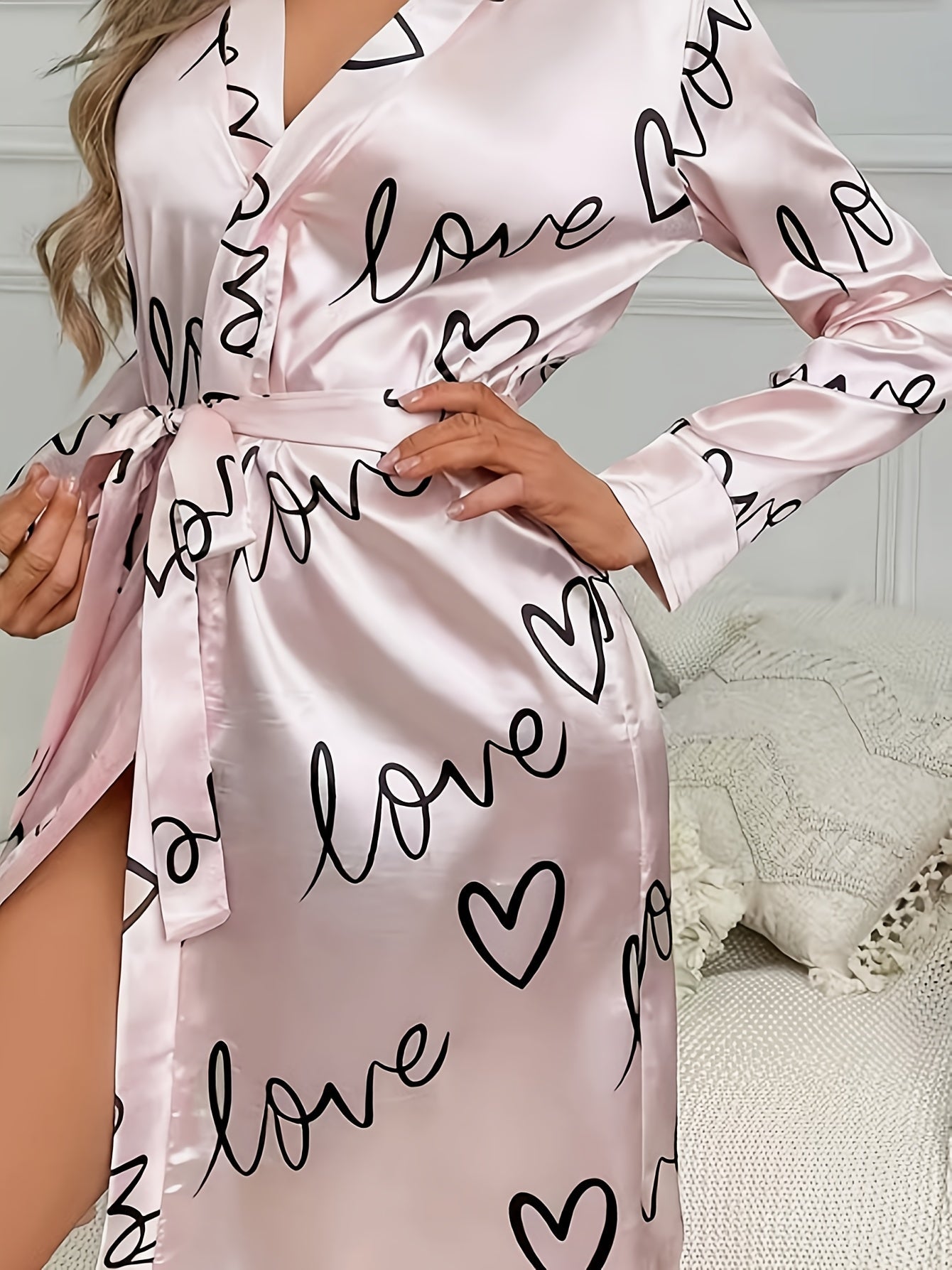 رداء نسائي من ساتان مزخرف بقلوب - فستان نوم بأكمام طويلة وخصر قابل للتعديل Fashint