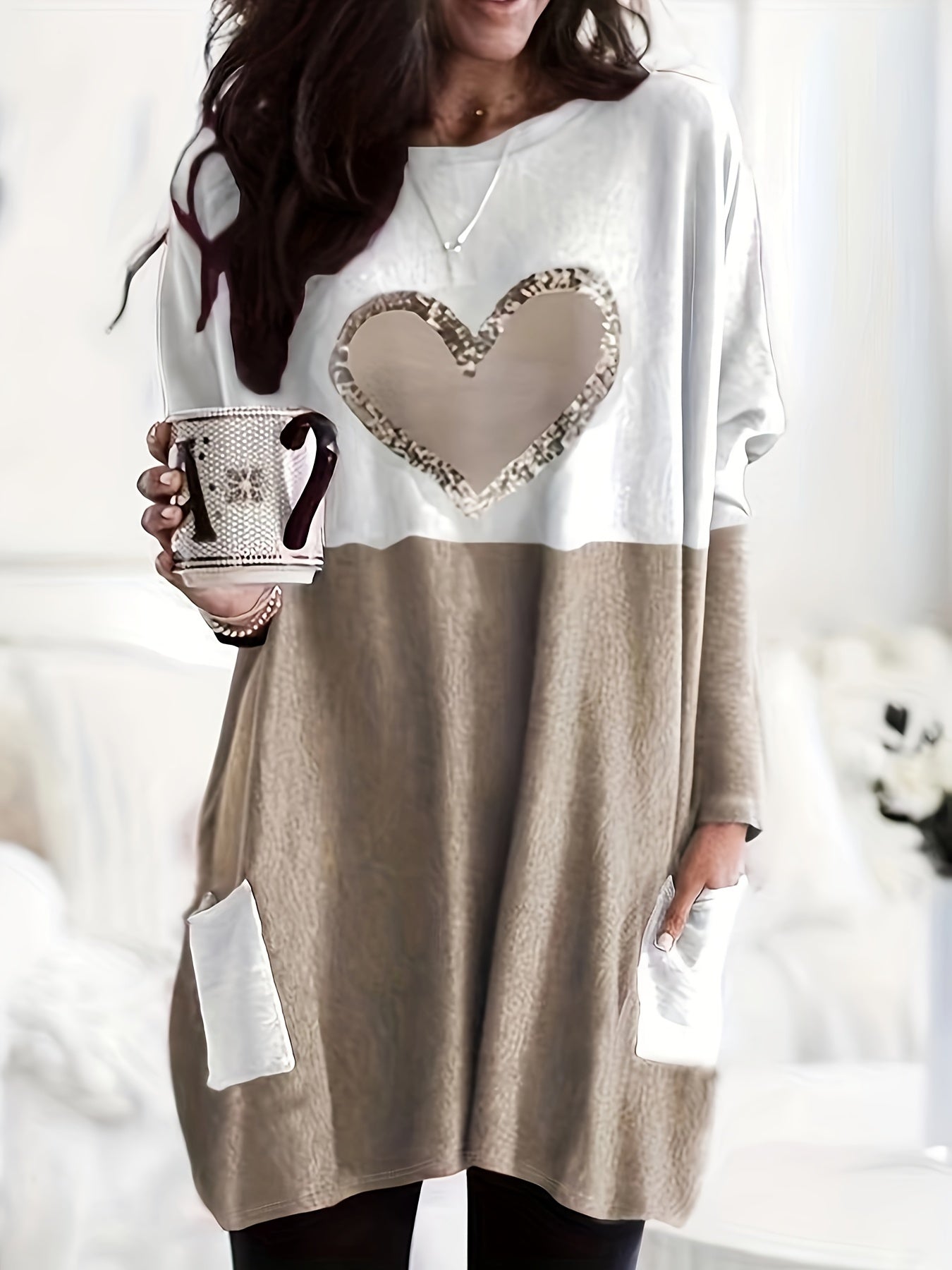 تي شيرت نسائي بأكمام طويلة بتصميم مميز وخامات مريحة Fashint